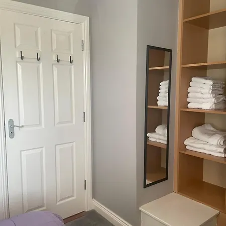 Shermount Court * Tyrrellspass